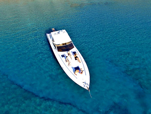 THEODOROU / GLARONISI ISLAND