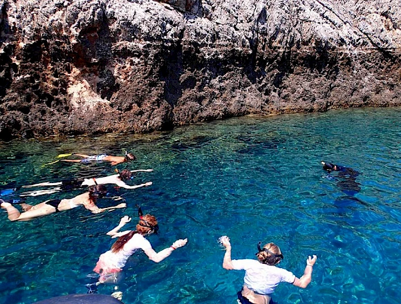 THEODOROU / GLARONISI ISLAND