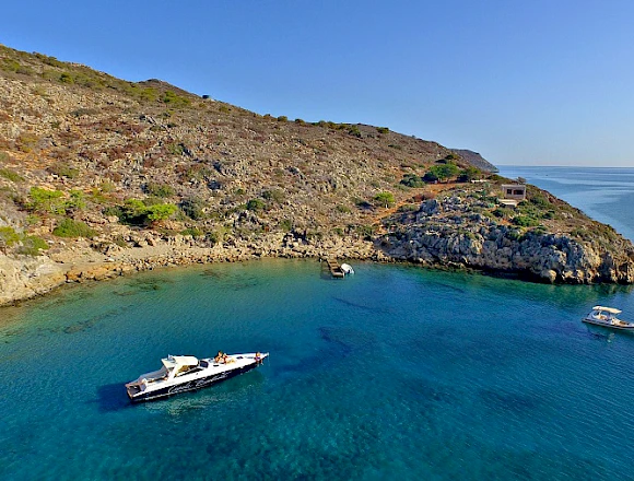 THEODOROU / GLARONISI ISLAND