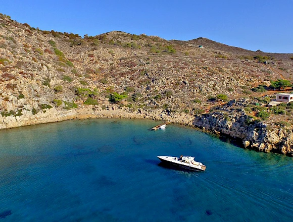 THEODOROU / GLARONISI ISLAND