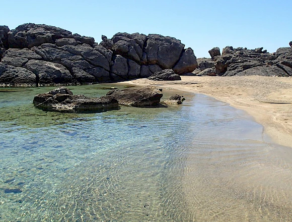 ΕXPLORE HIDDEN BEACHES