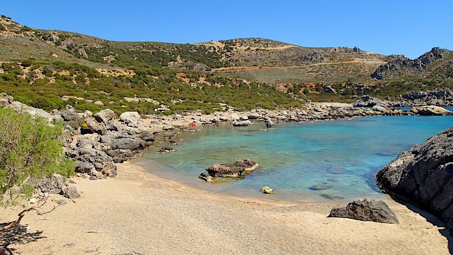 ΕXPLORE HIDDEN BEACHES